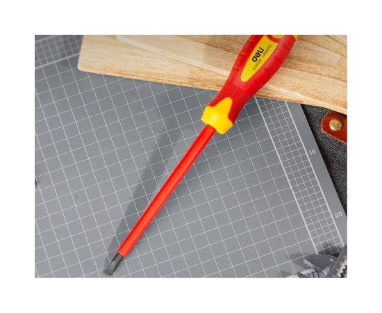 Диэлектрическая шлицевая отвертка DELI dl5151251 5,5x125мм сертификат vde до 1000в, магнитный наконечник, сталь cr-v, рукоять pp+tpr 110585 – изображение 5