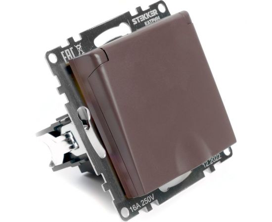 1-местная розетка с заземлением с крышкой (механизм) STEKKER GLS16-7112-04, 250В, 16А с защитной шторкой, серия Катрин, шоколад 49029 – изображение 2
