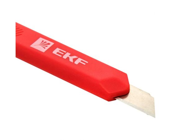 Нож с сегментированным лезвием EKF Master НСМ-10 9 мм ncm-10-ms 