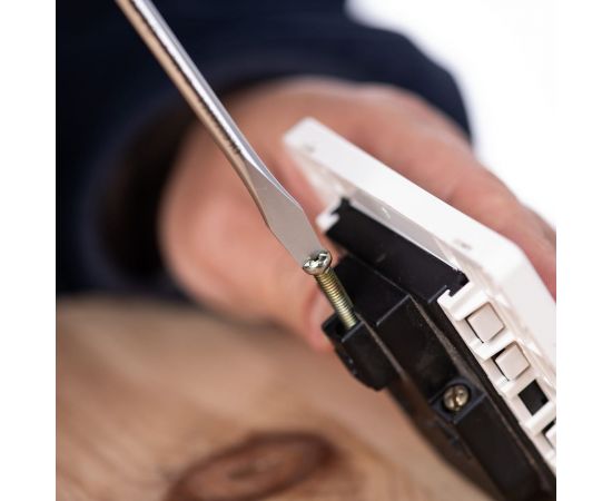 Крестовая отвертка DELI DL635075 PH1x75мм (магнит, TPR+PP ручка) 98363 – изображение 7