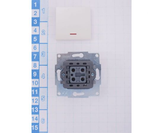 Выключатель Lezard VESNA с подсветкой жемчужно-белый перламутр 742-3088-111 – изображение 2