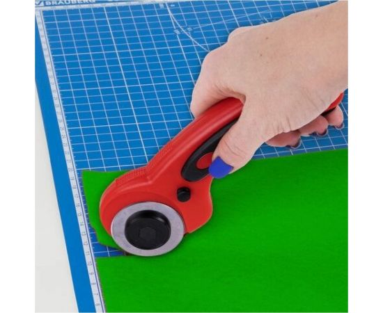 Раскройный роликовый нож BRAUBERG Professional 45 мм, 4 лезвия в комплекте, резиновые вставки 238088 – изображение 7