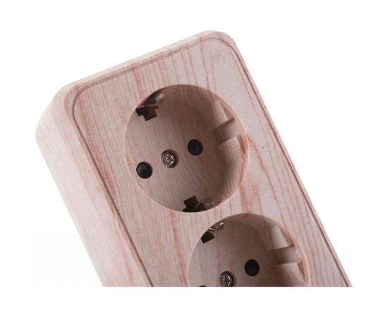 Двойная розетка открытой установки LK Studio с з/к, со шторками, сосна 813525 – изображение 2