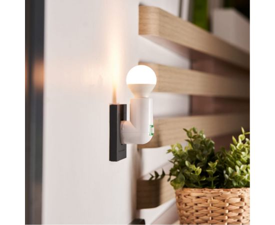 Цокольный светильник в розетку REXANT Е14 с выключателем 11-8883 – изображение 2