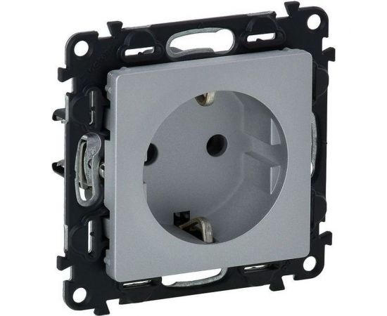 Механизм розетки Legrand Valena Life 16 А 250В 2К+З с лицевой панелью Leg 753621 