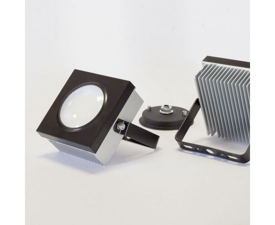 Светодиодный прожектор MAKSBRIGHT 50Вт, 6500К, 4250лм, IP65, черный, 120х120х69мм MB-FL-KOB-50W – изображение 3