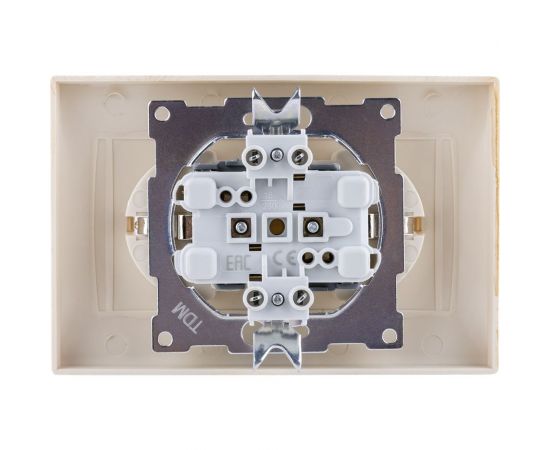 Двойная розетка TDM 2П+З 16А 250В сосна Лама SQ1815-0325 – изображение 4