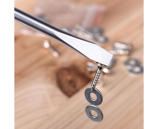 Шлицевая отвертка DELI DL6382001 8x200 мм 98357 – изображение 3