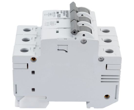 Автоматический выключатель СВЕТОЗАР ПРЕМИУМ 3-полюсный, 20 A, B, откл. сп. 6 кА, 400 В SV-49013-20-B – изображение 5