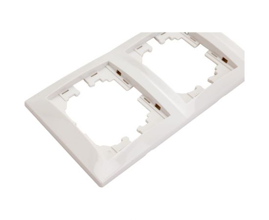 Рамка Lezard MIRA 4-ая вертикальная б вст белый 701-0200-154 – изображение 2