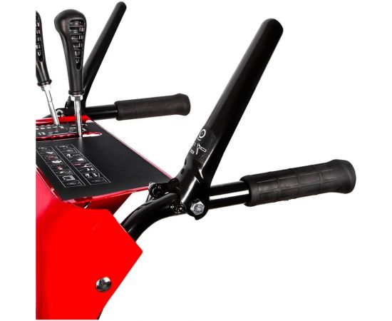 Бензиновый снегоуборщик DDE ST7067 7.0 л.с, ширина 66 см, скорости +6/-2, колеса 14, управление на панели 798-478 – изображение 5