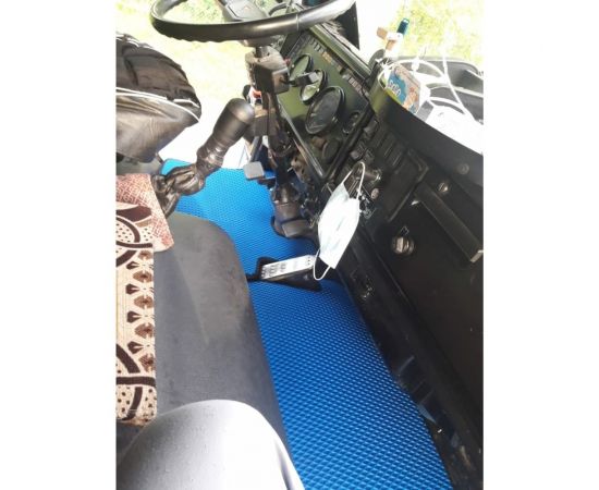 Ковры в салон автомобиля Eva Smart камаз 65115 эва сота чёрные c бежевой окантовкой 2963-B5A1-S – изображение 4