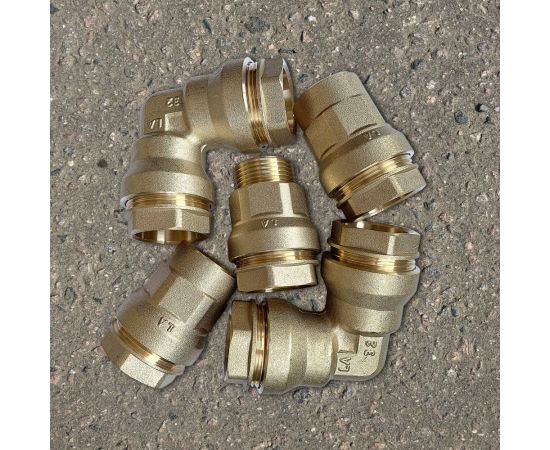 Фитинг прямой для труб из ПНД, наружная резьба LadAna 191101002 – изображение 8