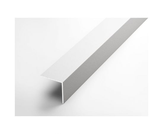 Декоративный угловой профиль ЛУКА алюминиевый, 25х25х1,2 мм, 2,7 м, 5 шт./уп. белый УТ000020818 