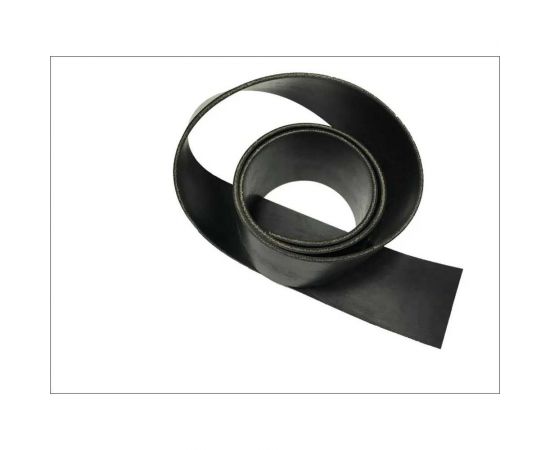 Конвейерная (транспортерная) лента под ворота ООО Поволжский центр РТИ длина 5 м, толщина 5-6 мм, ширина 300 мм 4640209727061 