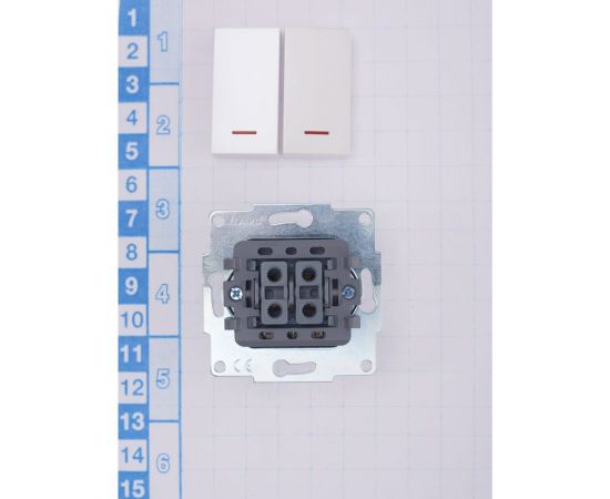 Двойной выключатель Lezard VESNA с подсветкой жемчужно-белый перламутр 742-3088-112 – изображение 6