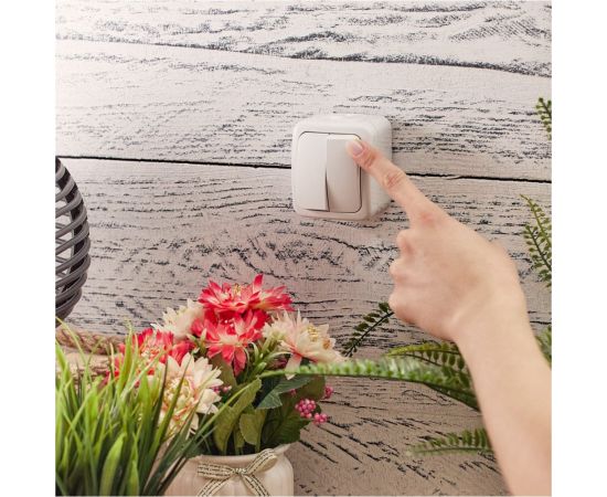 Двухклавишный накладной выключатель KRANZ IP54 белый KR-78-0602 – изображение 3