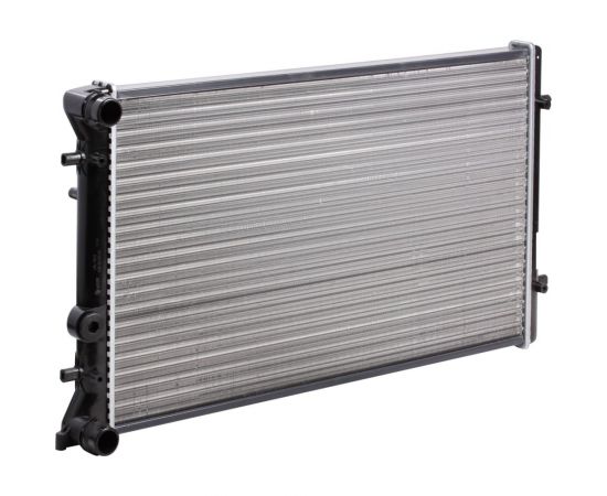 Радиатор охлаждения для автомобилей Octavia /Golf IV LUZAR LRc 18J0 