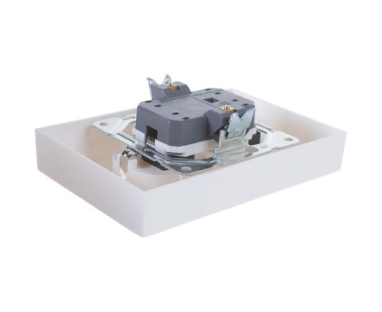 Двойная прямая розетка LK Studio с з/к, со шторками, белый 863704-1 – изображение 3