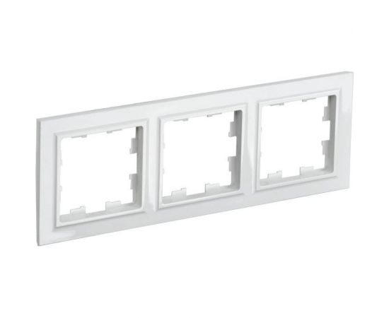 3-местная рамка IEK Brite ру-3-брб белый BR-M32-K01 – изображение 3