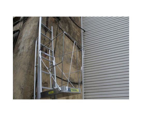 Площадка навесная для лестниц ПЛА (0.6х0.55 м; 120 кг) MEGAL 4687201845294 – изображение 2