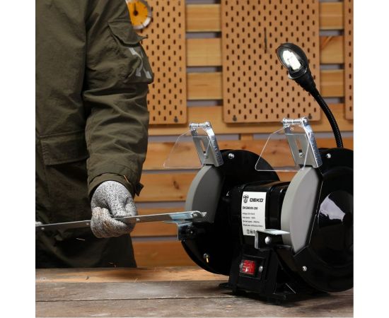 Заточной станок DEKO DKGM400-200, с лампой 063-4324 – изображение 7