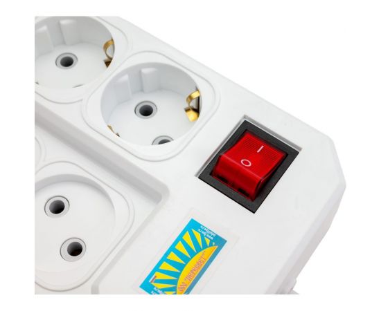 Сетевой фильтр ПЕРЕСВЕТ+ удлинитель на 8 гнезд, шнур ПВС 3х0,75, 3 м 4620003920646 – изображение 4