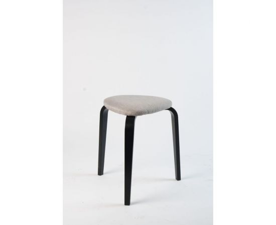 Треугольный табурет с мягким сидением ООО ТДК ножки черные, ткань серебро 10000093602 