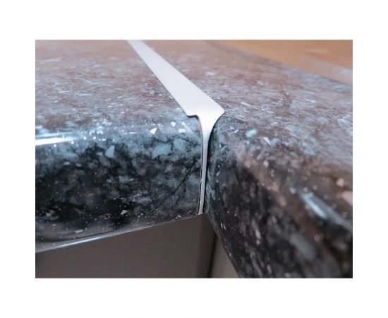 Угловая планка для столешниц Скиф, Союз, Кедр ООО ДЕКОПЛИНТ R8, 38 мм, матовый 1353 – изображение 3