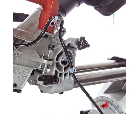 Торцовочная пила REDVERG RD-MS305-2100S 6671388 – изображение 10