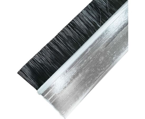 Полосовая щетка Mebax с профилем пластик, нейлоновая 41(16)х(5x5)х1000 Черная/прозрачный, на клеевой основе 00-00002379 