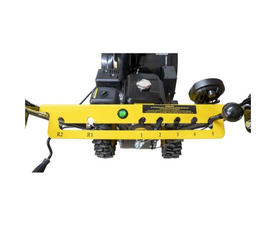 Снегоуборщик Huter SGC 5500B 70/7/21 – изображение 3