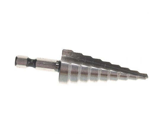 Сверло ступенчатое по металлу (4-20 мм; P6M5) Вихрь 73/10/6/17 