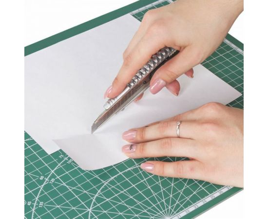 Мат для резки BRAUBERG трехслойный, А2 600х450 мм, двусторонний, толщина 3 мм, зеленый 236903 – изображение 4