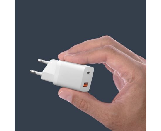 Сетевое зарядное устройство Deppa USB-C + USB-A, PD 3. 0, QC 3. 0, GaN, 20Вт, белый 11410 – изображение 2
